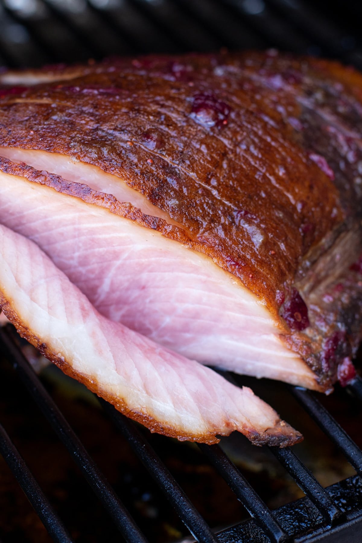 Close up of sliced spiral ham.
